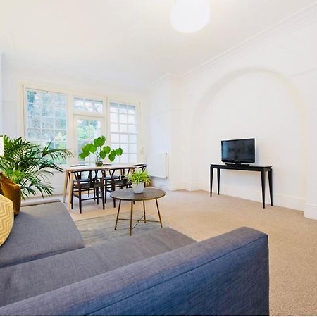 Spacious & Charming Garden Flat -Zone 2- Great For Central London Access Екстер'єр фото