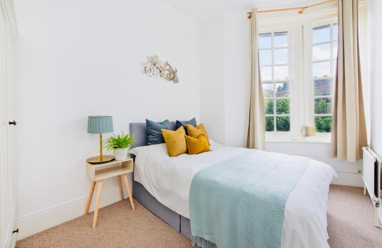 Spacious & Charming Garden Flat -Zone 2- Great For Central London Access Екстер'єр фото